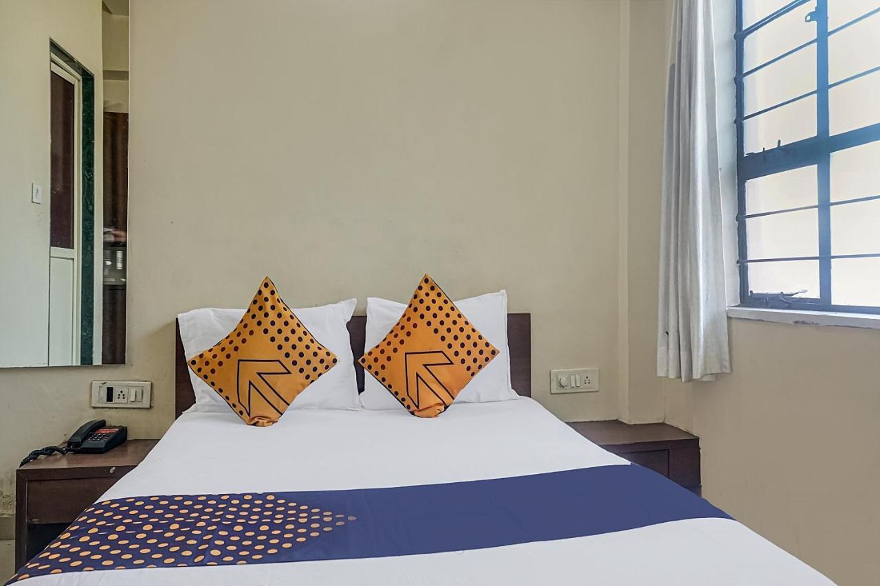 Oyo Flagship 75444 Hotel Kinara Lodging & Boarding Mangvadi Ngoại thất bức ảnh