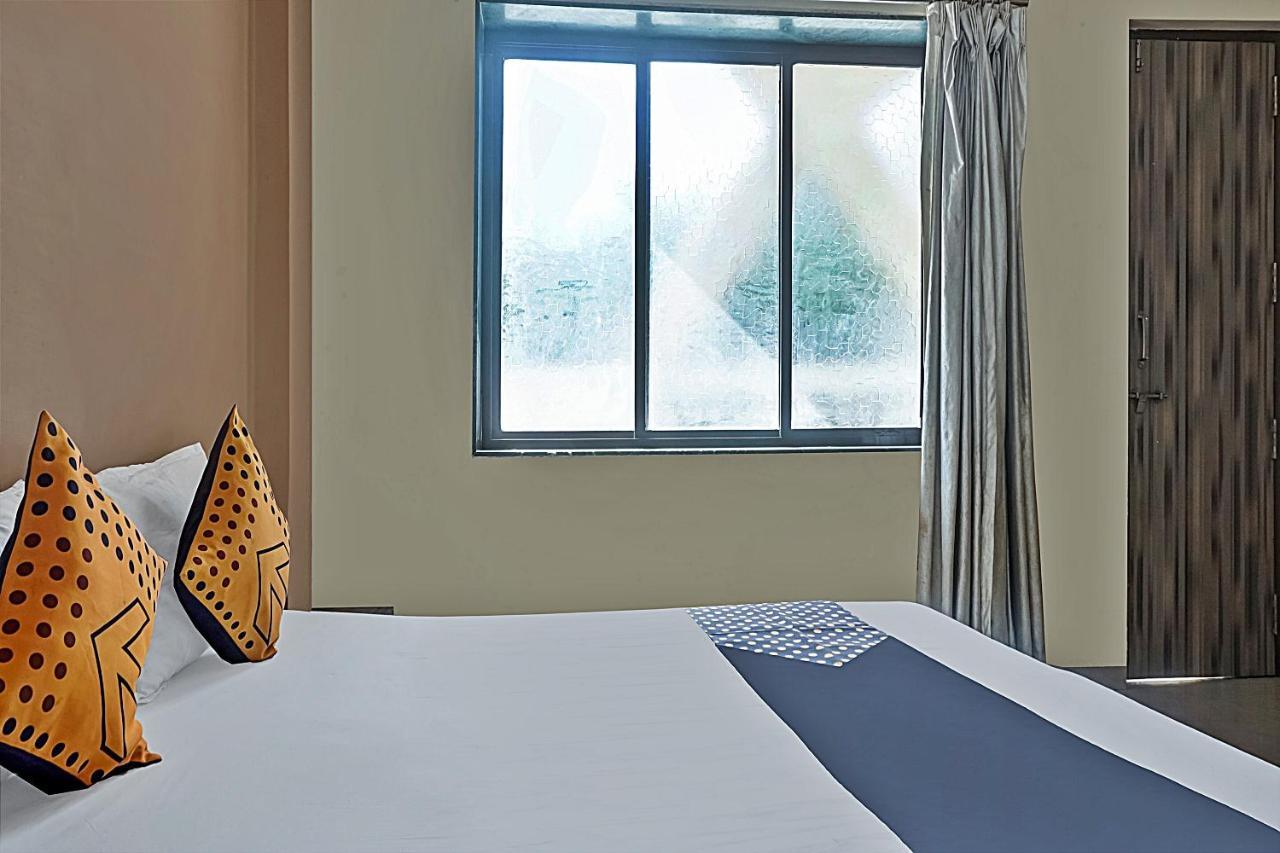 Oyo Flagship 75444 Hotel Kinara Lodging & Boarding Mangvadi Ngoại thất bức ảnh