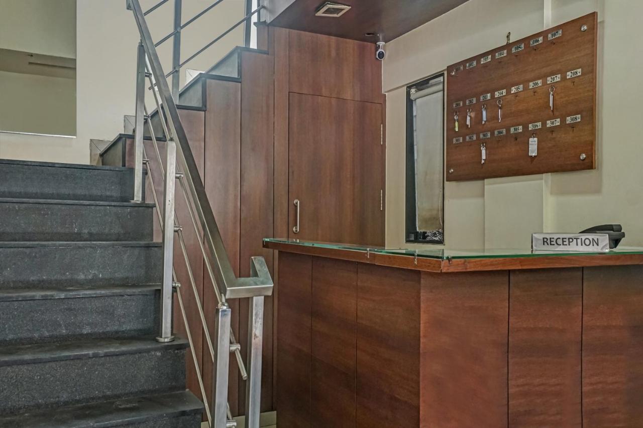 Oyo Flagship 75444 Hotel Kinara Lodging & Boarding Mangvadi Ngoại thất bức ảnh