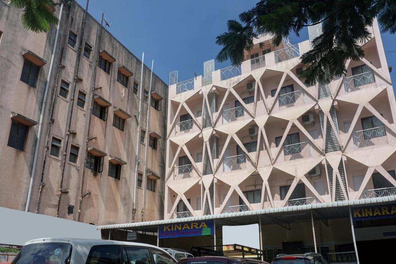 Oyo Flagship 75444 Hotel Kinara Lodging & Boarding Mangvadi Ngoại thất bức ảnh